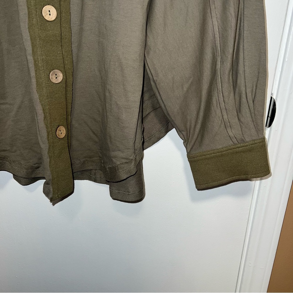 🍀4 for 25🍀 Heyson | Green Oversized Button Up Shirt - Picture 4 of 5